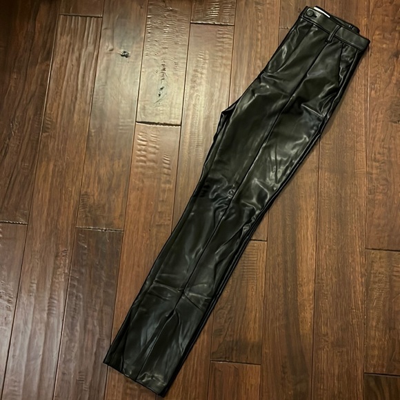 NWT A&F Vegan Leather Split Hem Pants - 8/29 Long - Picture 3 of 4